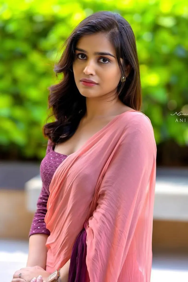 Looking for Girlfriend then She is Best Girl Friend Call Girl and Escorts In Mumbai